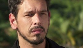'Espelho da Vida': Alain conhece Daniel, seu maior rival no passado