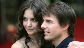 Tom Cruise se sente traído por relacionamento secreto de Katie com Jamie Foxx