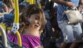 'A Força do Querer': Endividada, Bibi leva tiro de raspão durante assalto a ônibus