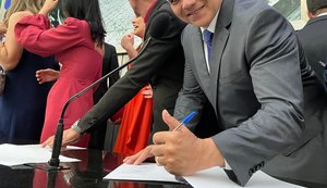 Nezinho assume o quinto mandato e promete honrar o voto dos alagoanos