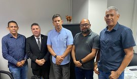 Agentes de saúde e de combate às endemias se reúnem com desembargador Márcio Roberto