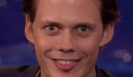 Ator de 'It – A Coisa' faz sorriso do palhaço Pennywise sem maquiagem; veja