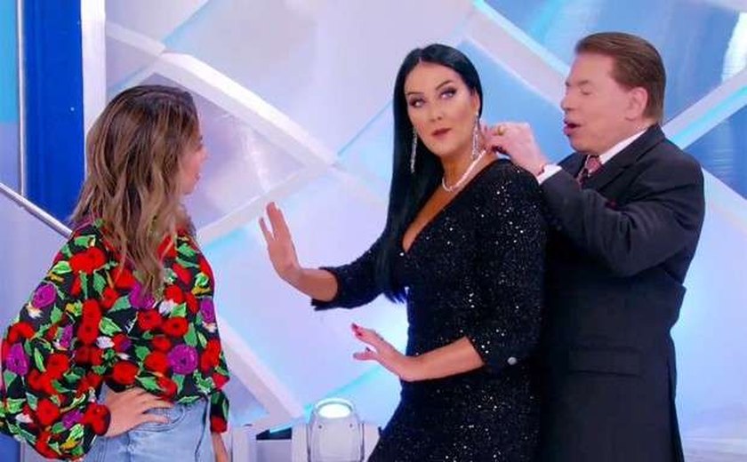 Queridinha do Silvio Santos, Helen Ganzarolli faz plástica para ir pro 'BBB22'