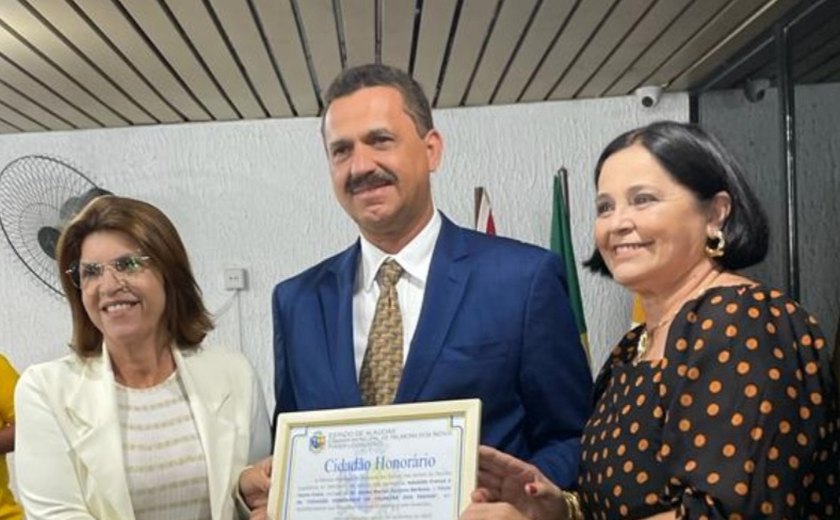 Prefeito Marlan é homenageado em Palmeira dos Índios
