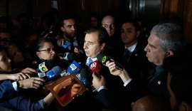 Maia defende que plenário vote denúncia contra Temer ainda este mês