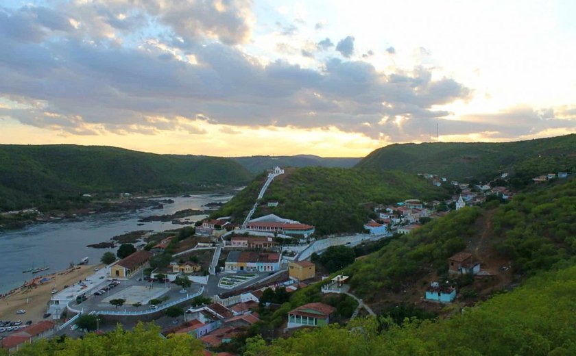 Politicagem ameaça impedir cerca de 12 milhões para o turismo de Piranhas/AL