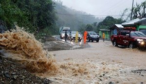 Tufão deixa ao menos 16 mortos nas Filipinas
