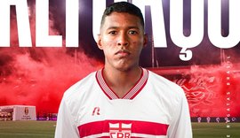 CRB anuncia contratação do atacante Vinícius Barata e saída do volante Caio César