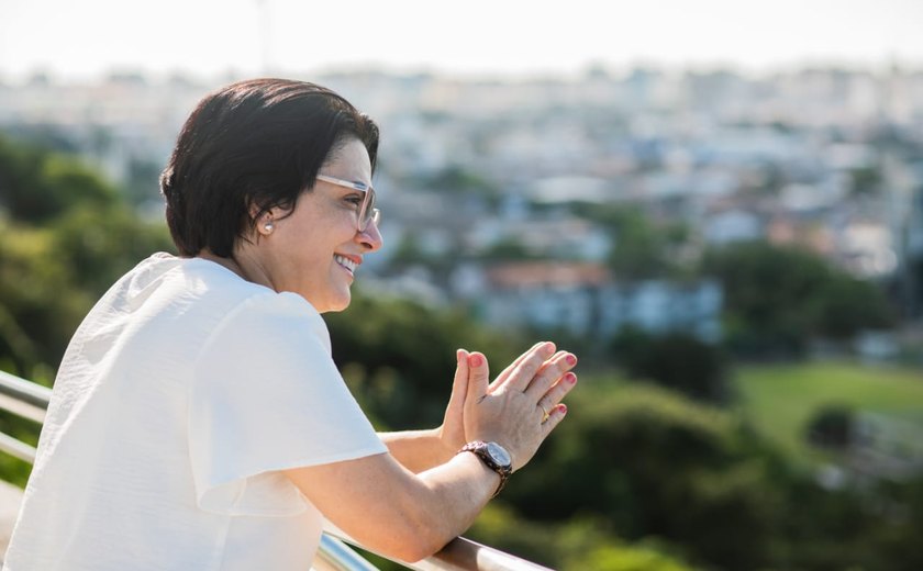 Professora lança pré-candidatura à Câmara Federal