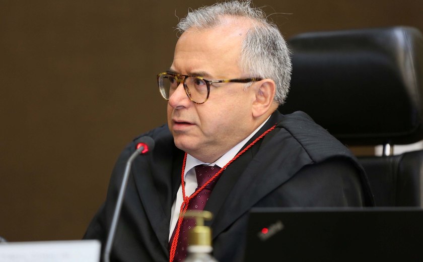 TJ/AL confirma ordem para transferir servidora que precisa acompanhar filho autista