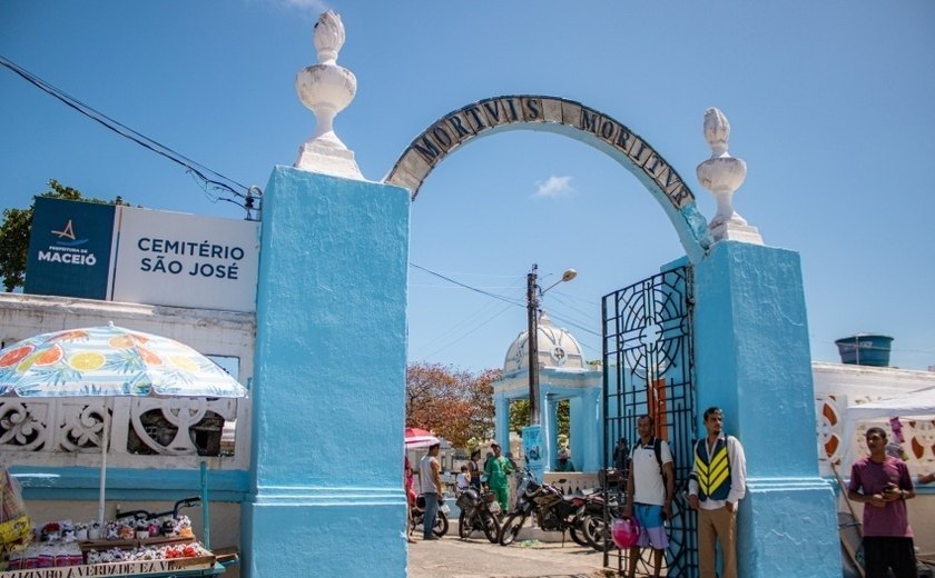 Cemitérios de Maceió terão programação religiosa durante o Dia de Finados
