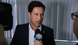 Senador negocia para ser vice de JHC