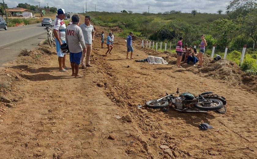 Motociclista perde controle da direção e morre em trecho da AL-115