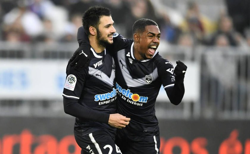 Malcom marca e Bordeaux supera vice-líder Lyon no Campeonato Francês