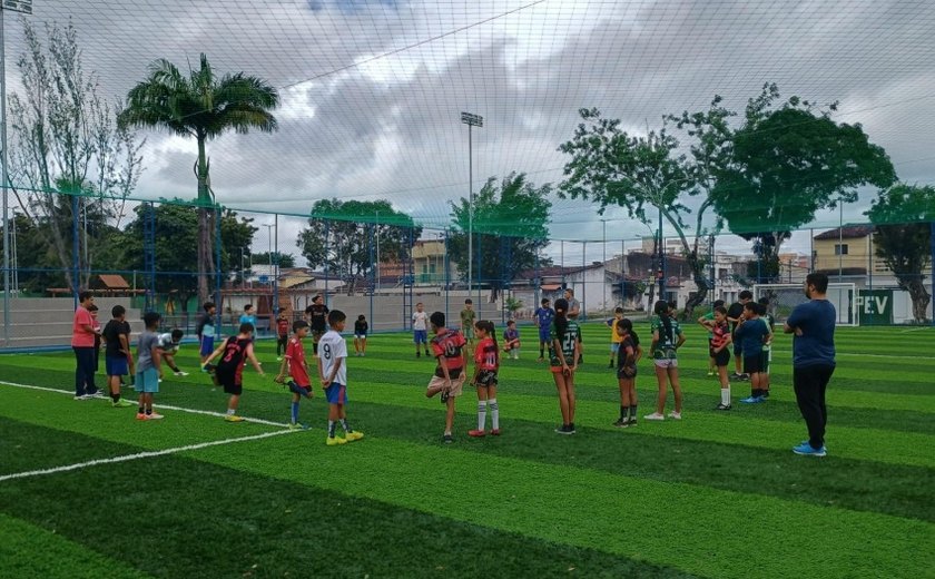 Areninha do Acauã recebe primeira aula do Contraturno Campeão