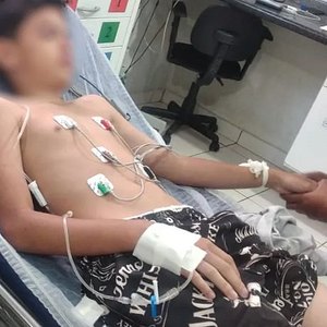 Menino que comeu lagartixa frita é internado pela 3ª vez e já perdeu