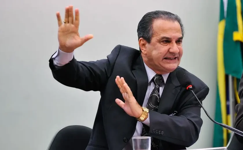 PF cumpre mandado de busca e apreensão contra Silas Malafaia no Aeroporto do Galeão