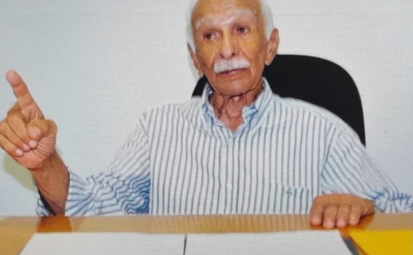 Faleceu neste domingo (31), aos 97 anos de idade, o professor Moacir Teófilo, um dos maiores educadores do estado de Alagoas