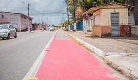 Maceioenses ganham nova faixa exclusiva para bicicletas entre as avenidas Fernandes Lima e Menino Marcelo