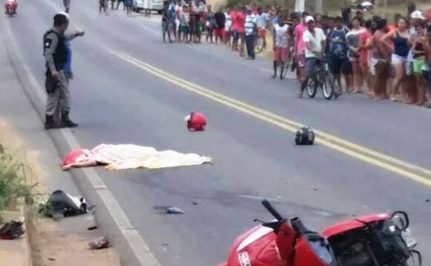 Mulher de 26 anos morre em Palmeira após colisão entre carro e moto