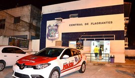 Homem é preso após agredir a própria mãe e ameaçar incendiar casa que moravam