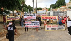 Protestos no cemitério de Bebedouro