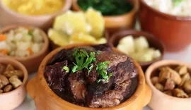 Feira gastronômica movimenta parte alta de Maceió no feriadão