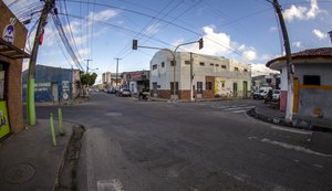 Obra em rede de drenagem modifica trânsito no Poço