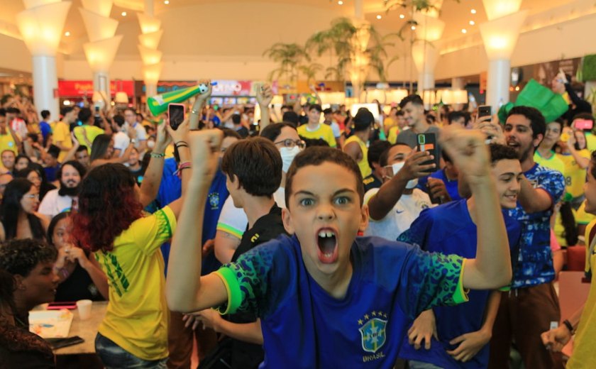 Maceió fica em festa com vitória do Brasil contra a Suíça