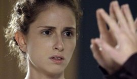 Vem por aí! Ivana destrói camisola e fica arrasada após a primeira transa