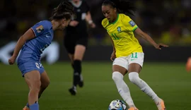 Brasil perde para a França e disputa vaga nas oitavas com a Jamaica