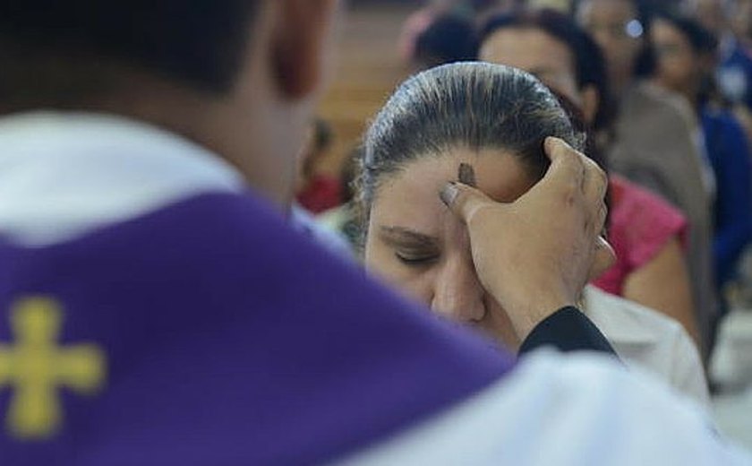 Arquidiocese de Maceió divulga programação de missas da Quarta-feira de Cinzas