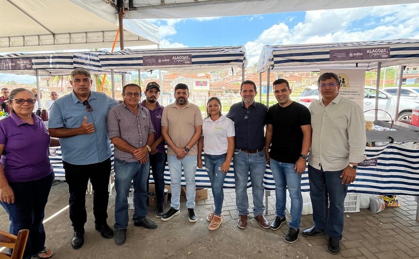 Unicafes/AL marca presença em Santana do Ipanema durante Circuito Regional de Feiras
