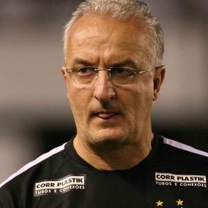 Dorival J Nior Despede Se Do Santos E Lamenta Trabalho Interrompido