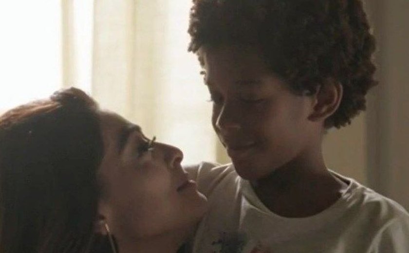 Carolina consegue guarda provisória de Gabriel em 'Totalmente Demais'