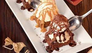 Outback lança sobremesa inédita para comemorar o Dia do Sorvete