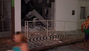 Bandidos explodem duas agências bancárias e uma lotérica no Sertão