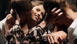 'A Dona do pedaço': Saiba quando Maria da Paz vai flagrar Jô e Régis na cama