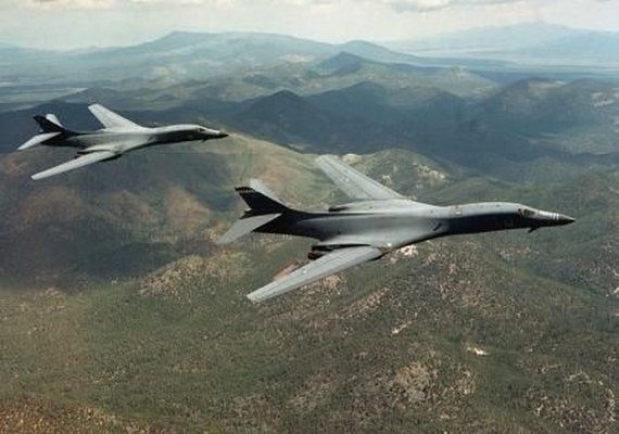 Coreia do Norte: bombardeiros dos EUA levam península à beira de guerra nuclear