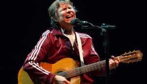 Cantor Lô Borges passa por traqueostomia e segue internado sem previsão de alta