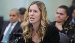 Cibele Moura defende que universidades estaduais realizem vestibulares próprios