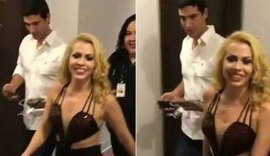 Tchau, Chimbinha! Joelma é flagrada com novo namorado