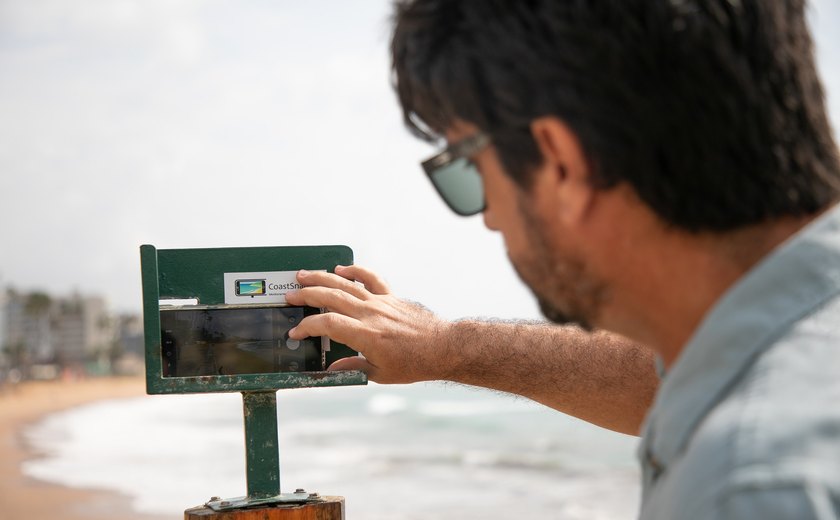Pesquisa usa equipamento para monitorar litoral com participação da população