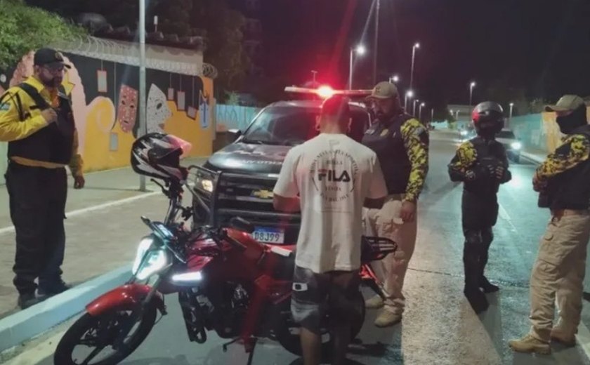 Operação Ruído Zero flagra três motocicletas com descarga alterada em Maceió