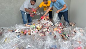 Caravana Vytor Ferro distribui cestas natalinas a 300 famílias em Arapiraca