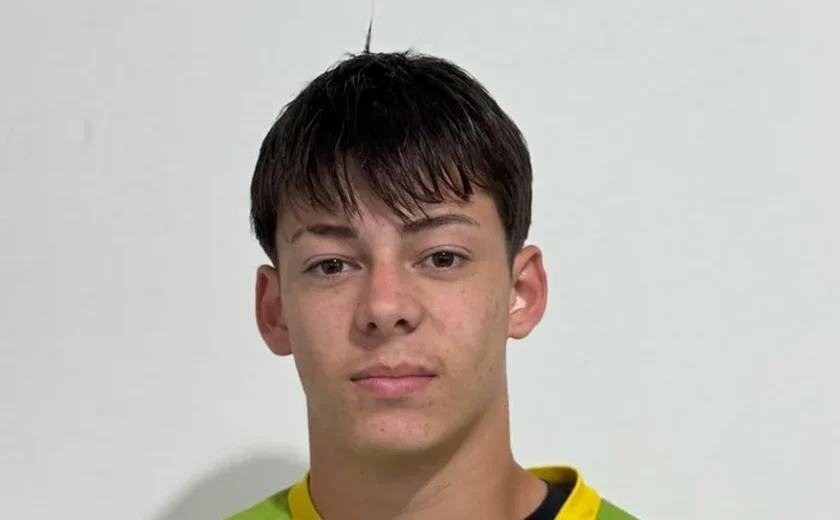 Goleiro de 17 anos que se preparava para estreia passa mal em alojamento e morre no RS