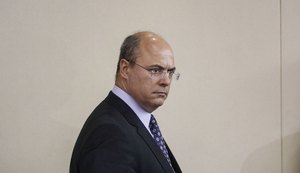 Agentes da PF de Brasília estão na residência oficial de Witzel