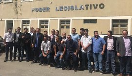 Vereadores fazem ato em apoio a parlamentar preso em Pilar
