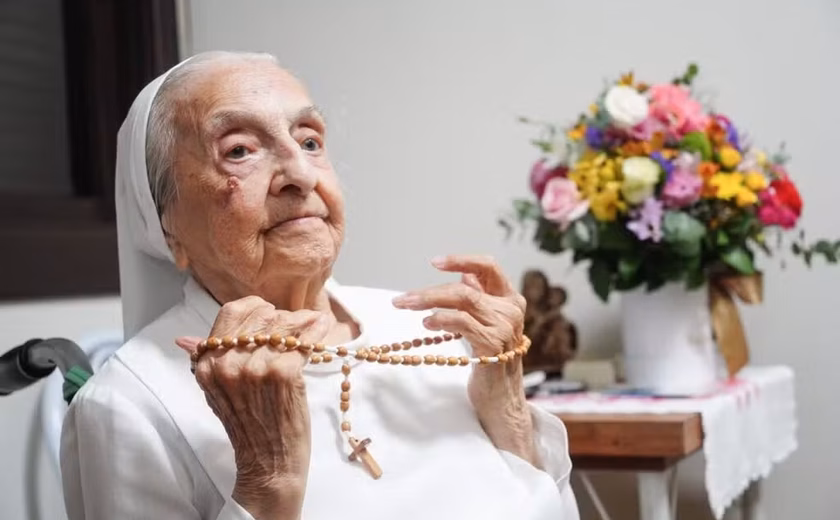 Pessoa mais velha do mundo morre aos 116 anos no RS