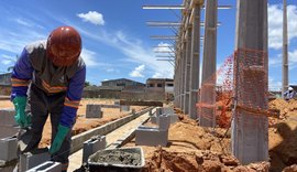 Consumidores têm direito a indenização por danos morais e materiais em casos de atraso em obras imobiliárias